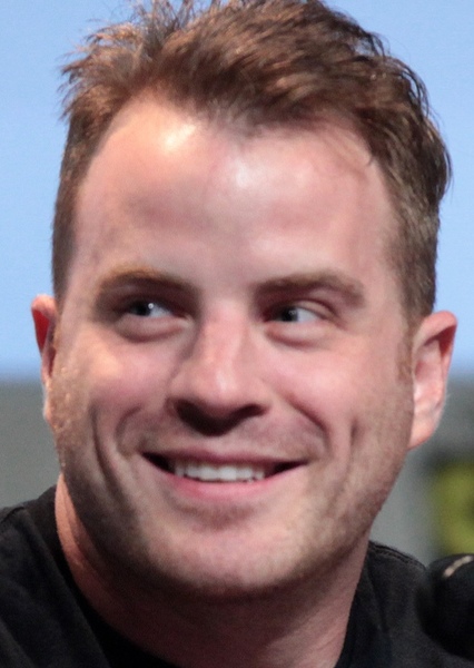 Robert Kazinsky photo