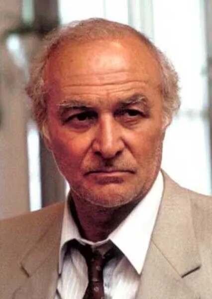 Robert Loggia