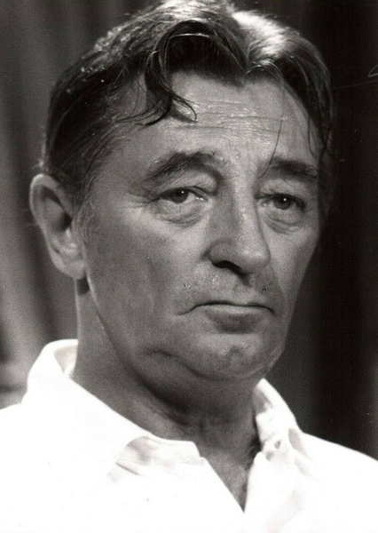 Robert Mitchum photo