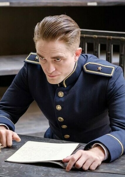 Robert Pattinson photo