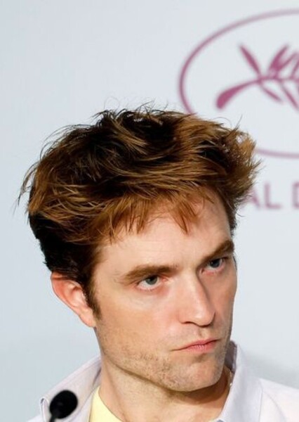 Robert Pattinson photo