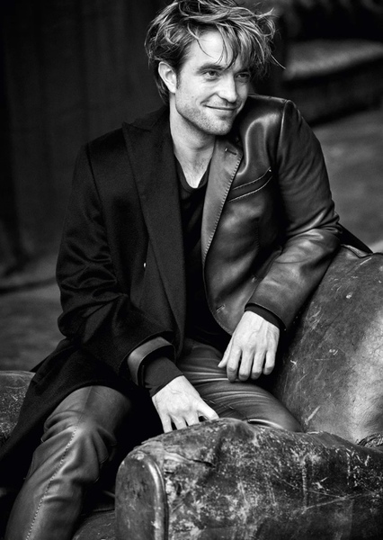 Robert Pattinson photo