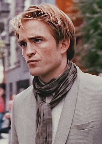 Robert Pattinson photo