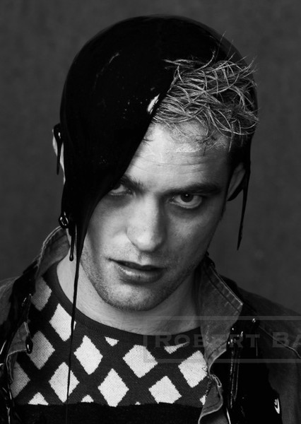 Robert Pattinson photo