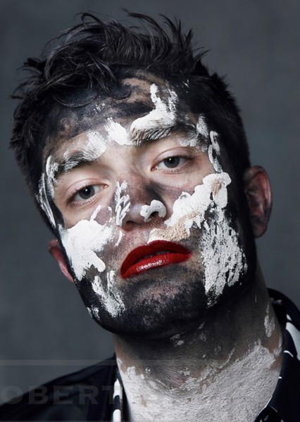 Robert Pattinson photo