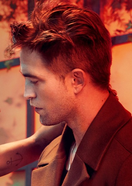 Robert Pattinson photo