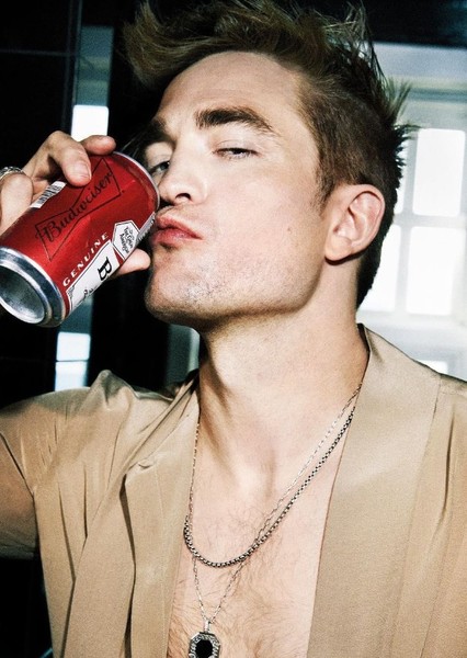 Robert Pattinson photo
