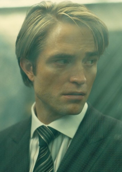Robert Pattinson photo