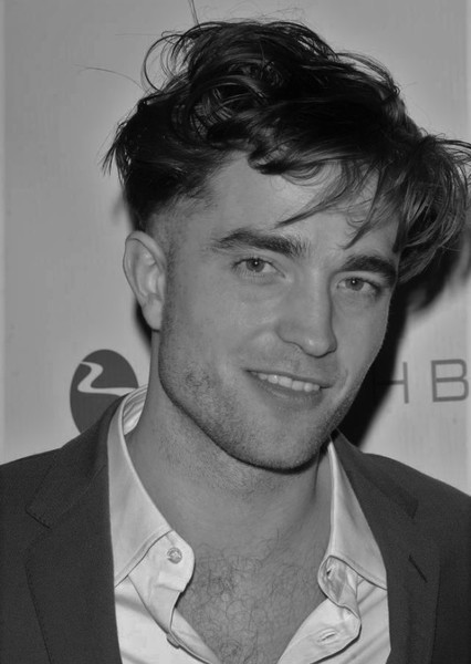 Robert Pattinson photo