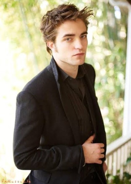 Robert Pattinson photo