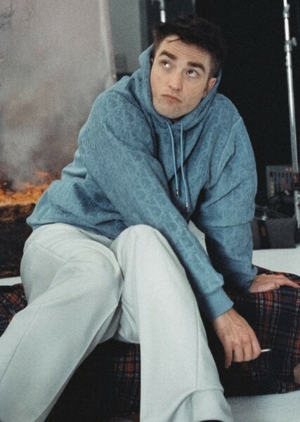 Robert Pattinson photo