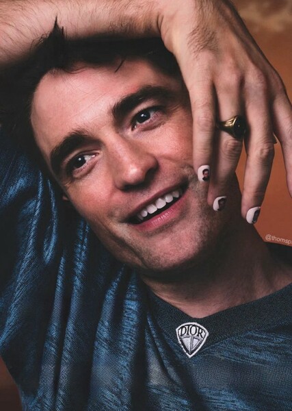 Robert Pattinson photo