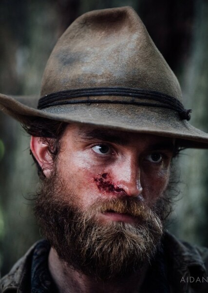 Robert Pattinson photo