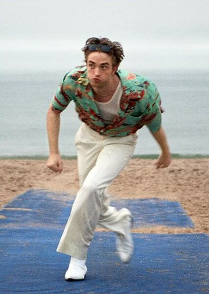 Robert Pattinson photo