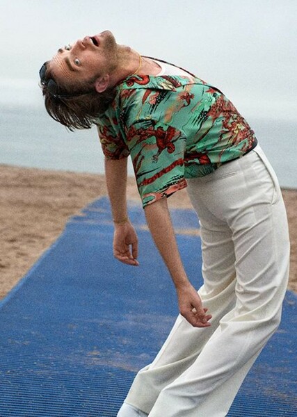 Robert Pattinson photo