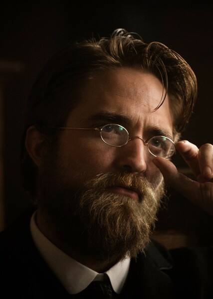 Robert Pattinson photo
