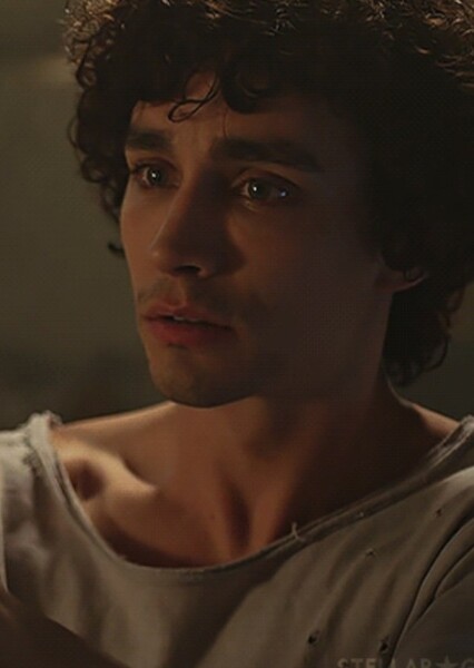 Robert Sheehan photo