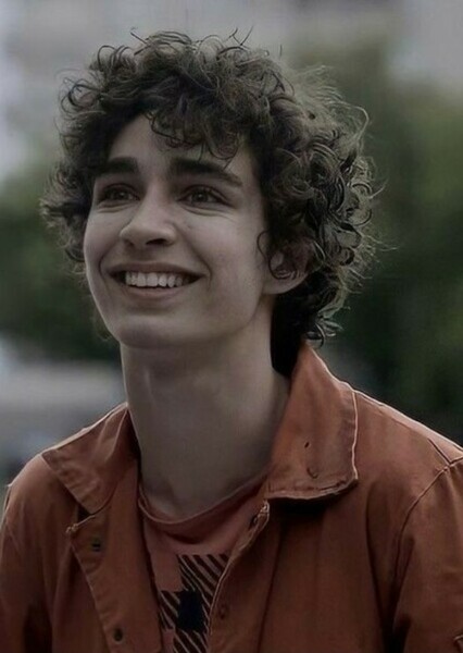 Robert Sheehan photo