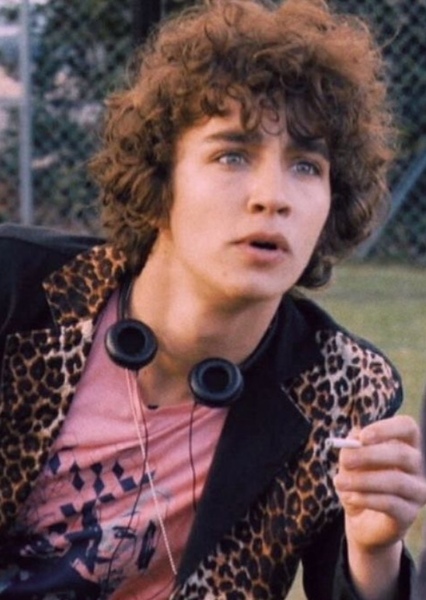 Robert Sheehan photo