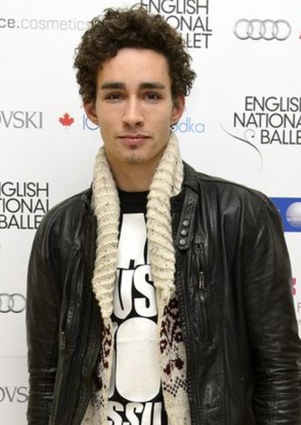 Robert Sheehan
