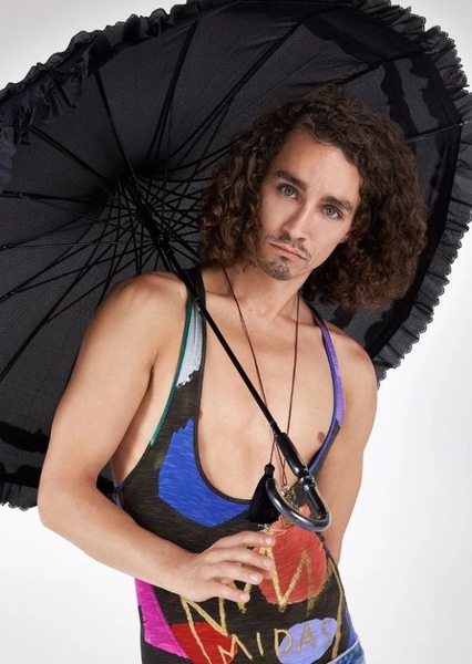 Robert Sheehan photo