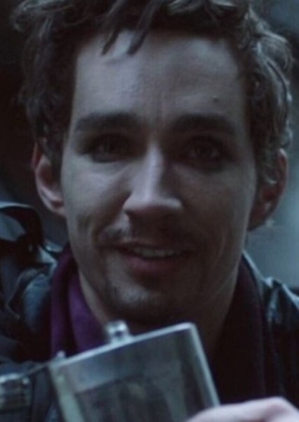 Robert Sheehan