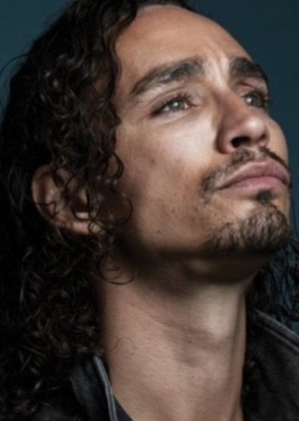 Robert Sheehan photo