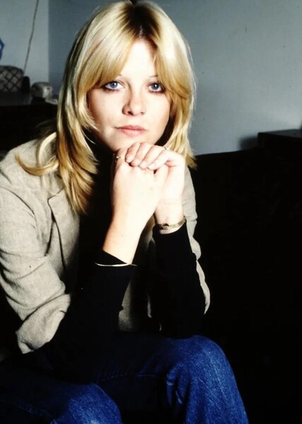 Roberta Leighton photo