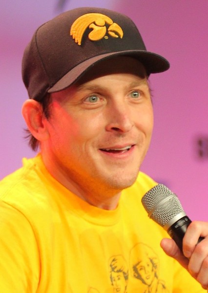 Robin Lord Taylor photo