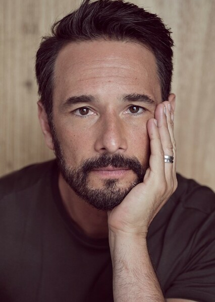 Rodrigo Santoro photo