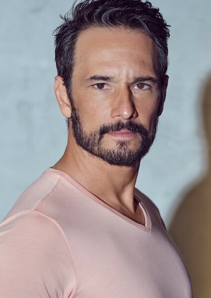 Rodrigo Santoro photo