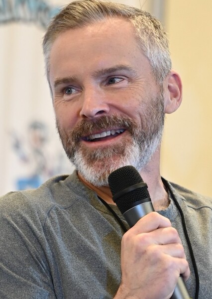 Roger Craig Smith photo