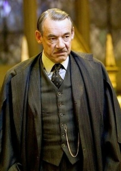 Roger Lloyd Pack photo