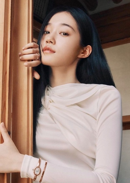 Roh Yoon-seo photo
