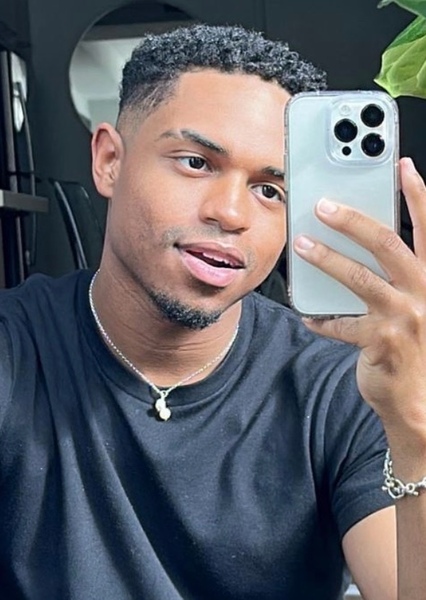 Roman Banks photo