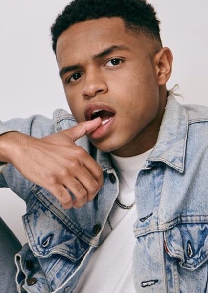 Roman Banks photo