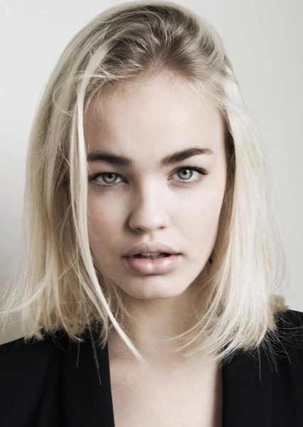 Romi Van Renterghem photo