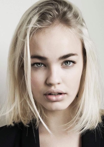 Romi Van Renterghem photo