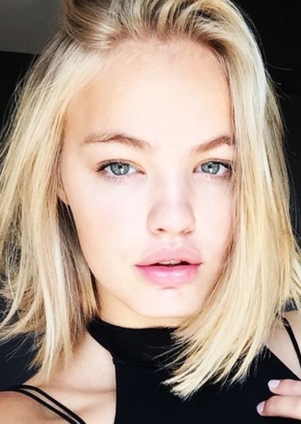 Romi Van Renterghem photo