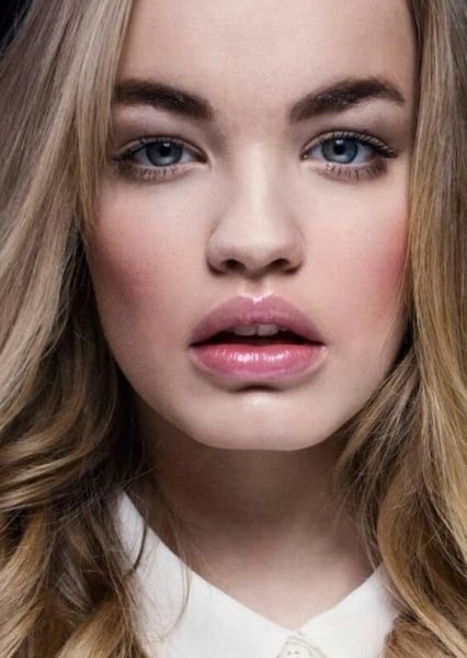 Romi Van Renterghem photo