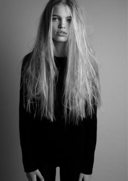 Romi Van Renterghem photo