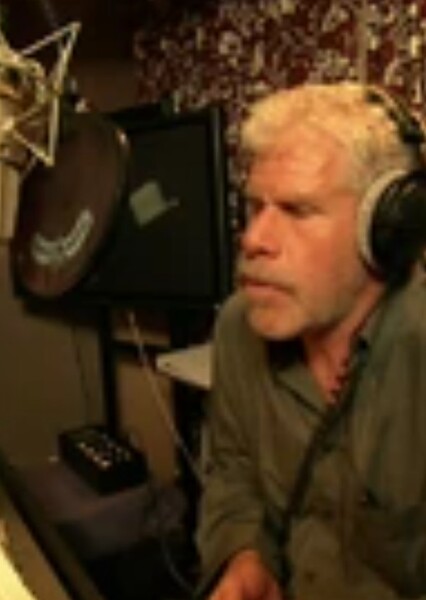 Ron Perlman photo