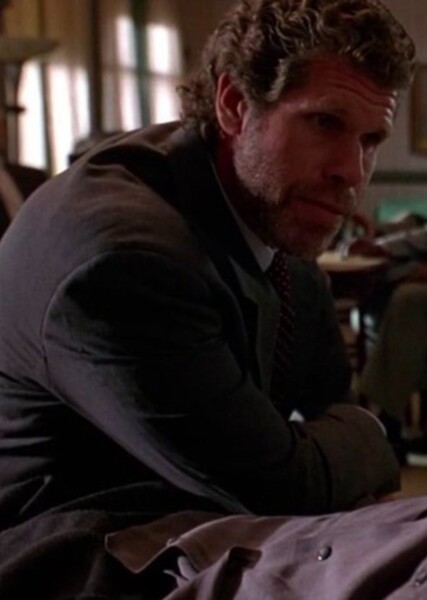 Ron Perlman photo
