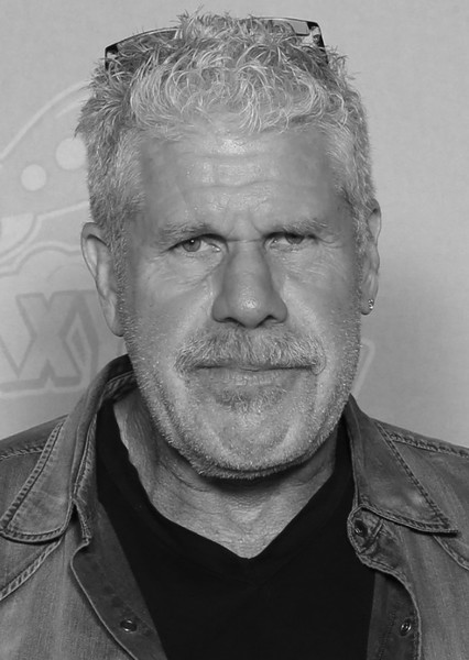 Ron Perlman photo
