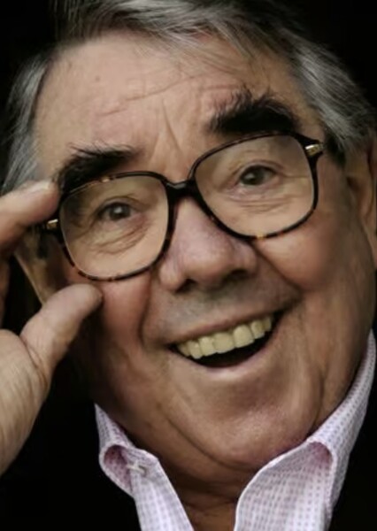 Ronnie Corbett photo
