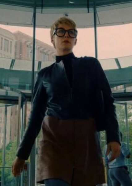 Rosamund Pike photo