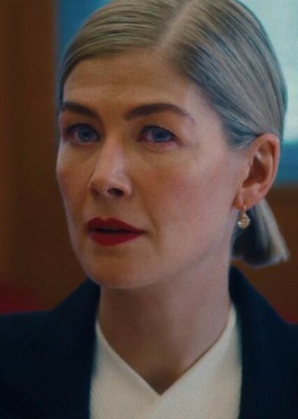 Rosamund Pike photo