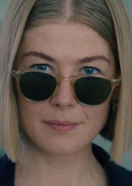 Rosamund Pike photo