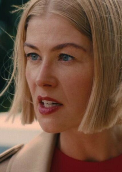 Rosamund Pike photo