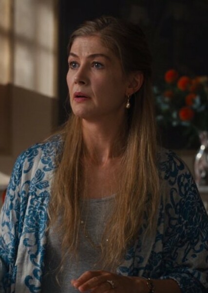 Rosamund Pike photo